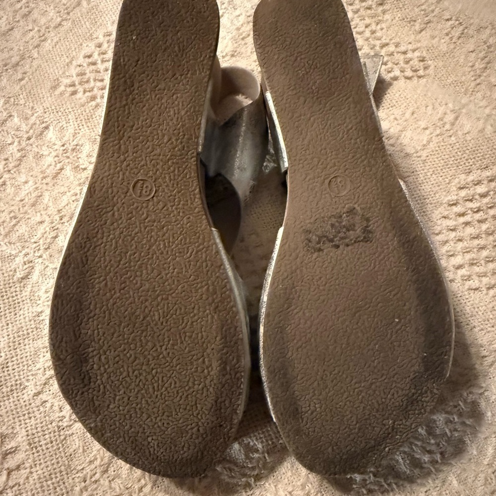 Nature Breeze Silver Wedge Sandals - Picture 5 of 6